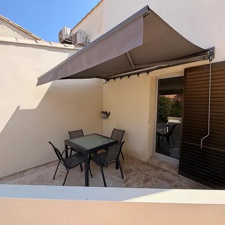 Βίλα Sexty-nine, 69 Heliovillage Agde