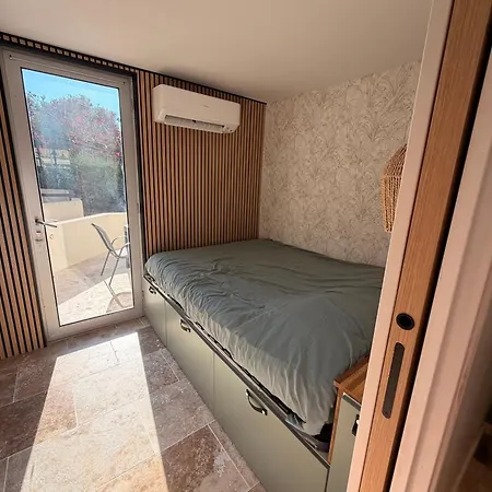 Sexty-nine, 69 Heliovillage Βίλα Agde